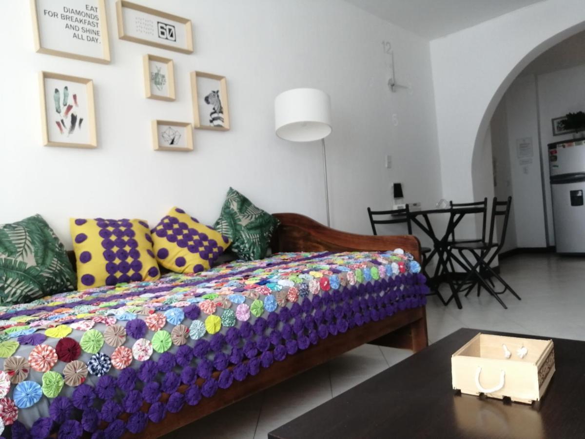 Apto Idoneo Para Descansar Muy Central En El Poblado Daire Medellín Dış mekan fotoğraf